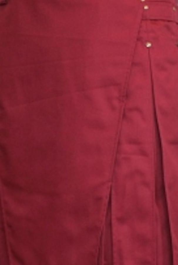 XL Burgundy Kilt w/Antique Brass Rivets